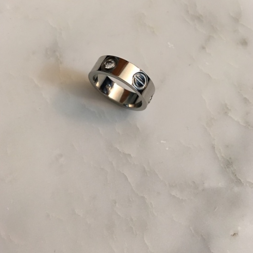 ✨NEW! Silver ring band w/ swarvoski crystals✨ - Picture 6 of 6
